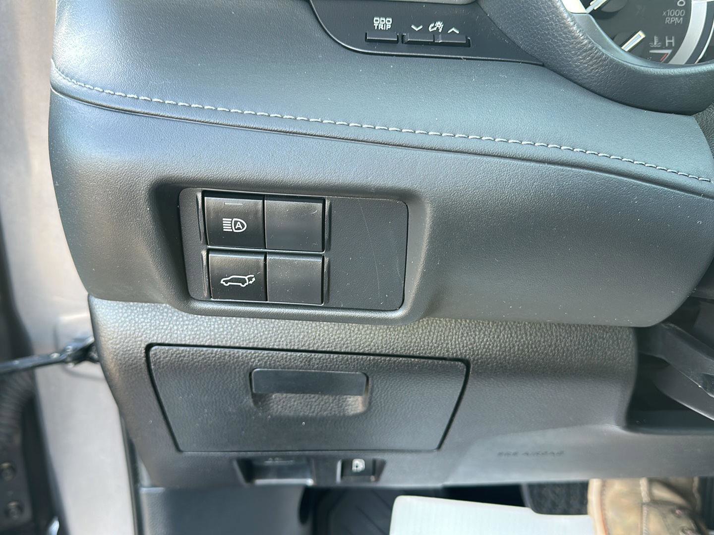 Used 2021 Toyota Highlander XLE image 27