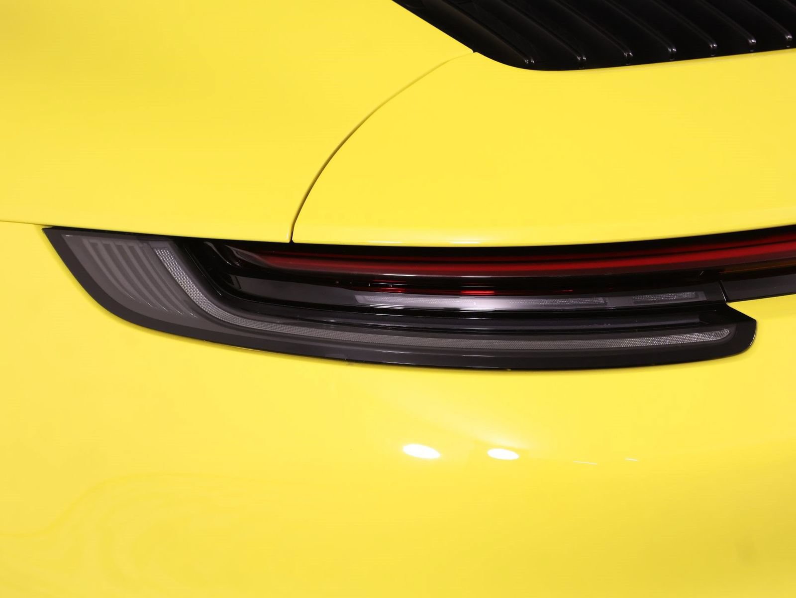 Certified 2020 Porsche 911 Carrera S RWD image 21
