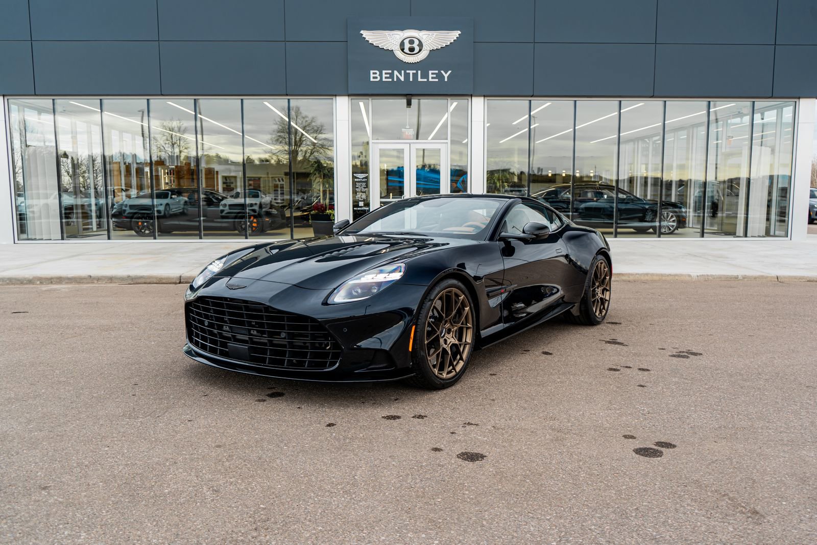 Used 2025 Aston Martin Vanquish V12