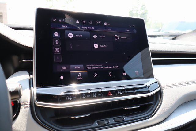 New 2025 Jeep Compass Limited image 19