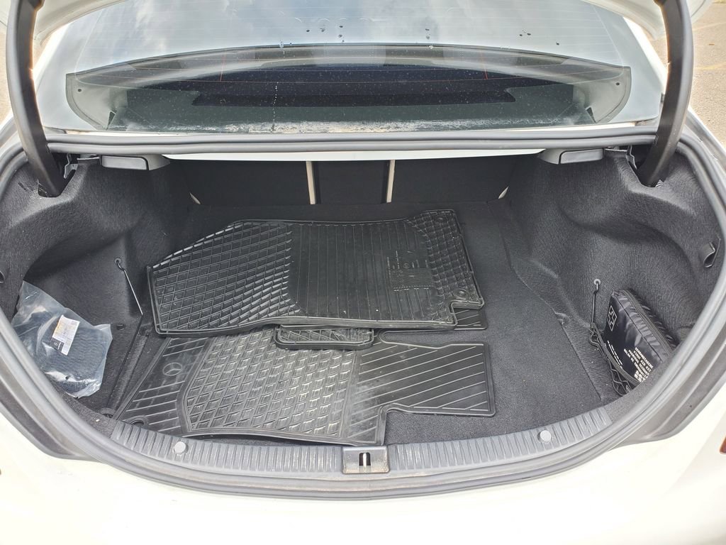 Used 2019 Mercedes-Benz C 300 4MATIC Sedan image 9