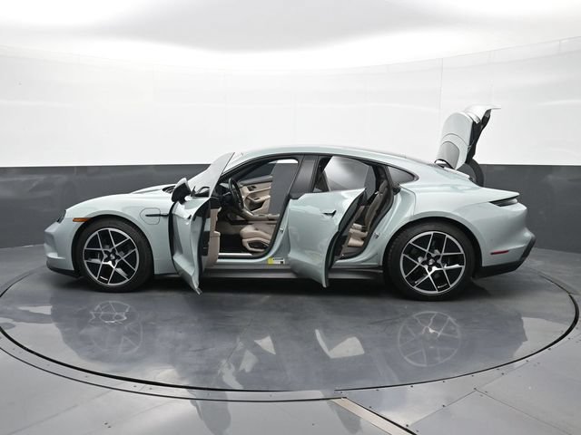Certified 2025 Porsche Taycan AWD/4WD image 29