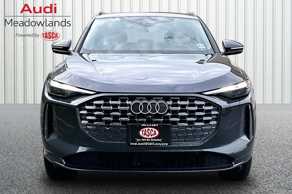 Used 2025 Audi Q5 Premium w/ Convenience Package AWD/4WD image 2