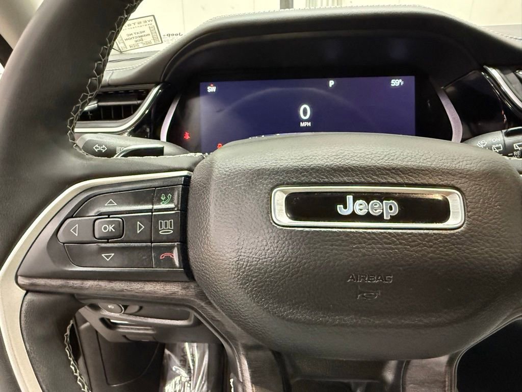 Used 2023 Jeep Grand Cherokee L Limited w/ Luxury Tech Group II image 23
