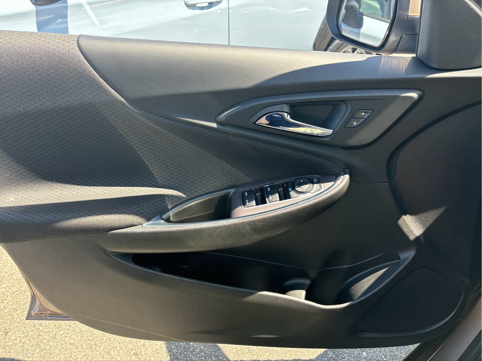 Certified 2018 Chevrolet Malibu LT FWD image 16