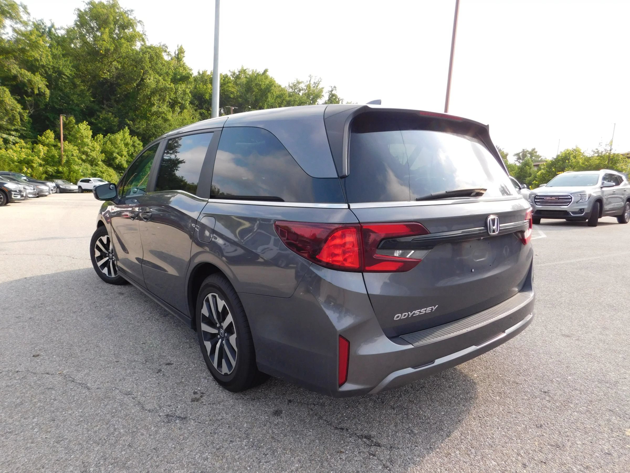Used 2025 Honda Odyssey EX-L image 6