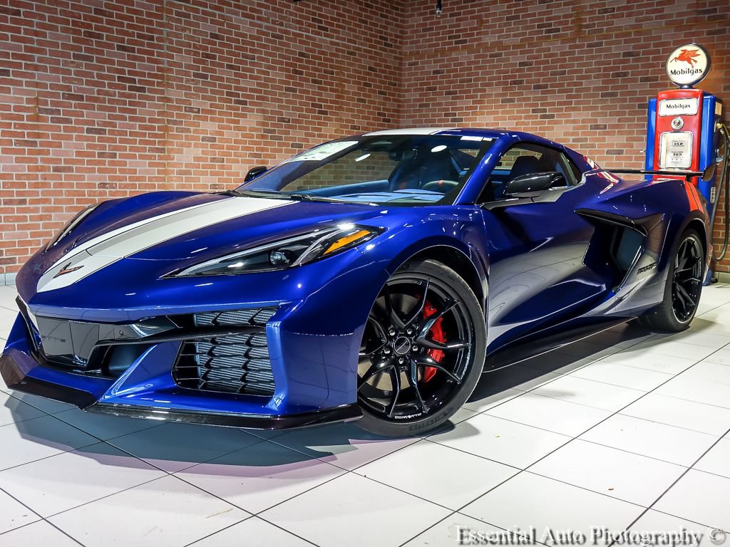 New 2027 Chevrolet Corvette Grand Sport w/ Z52 Sport Performance Package RWD image 2