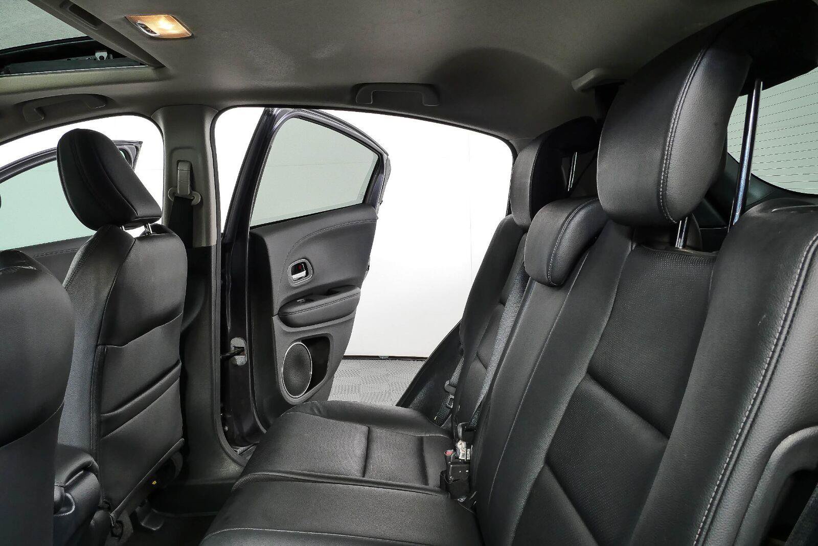 Used 2021 Honda HR-V EX-L image 19