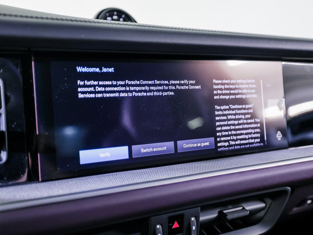 Certified 2025 Porsche Cayenne Coupe image 18