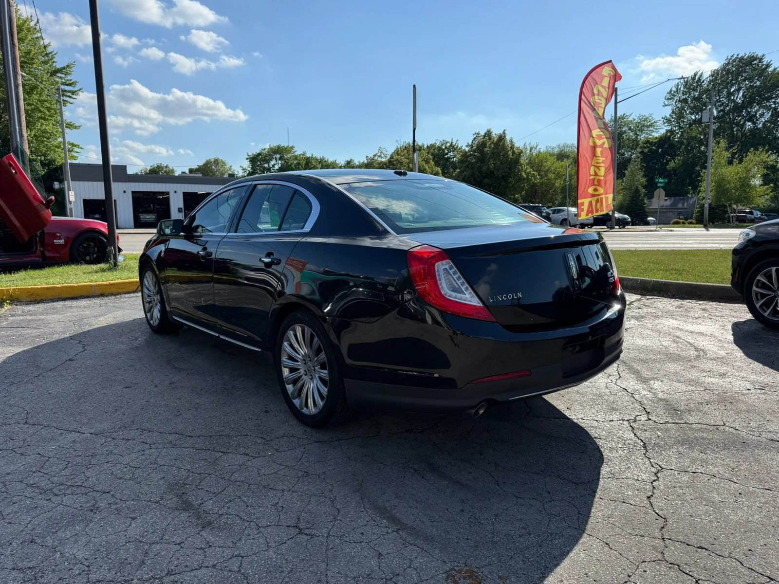 Used 2013 Lincoln MKS AWD image 3