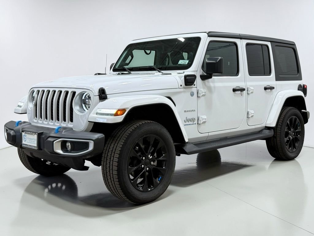 Used 2023 Jeep Wrangler Sahara w/ Cold Weather Group image 7