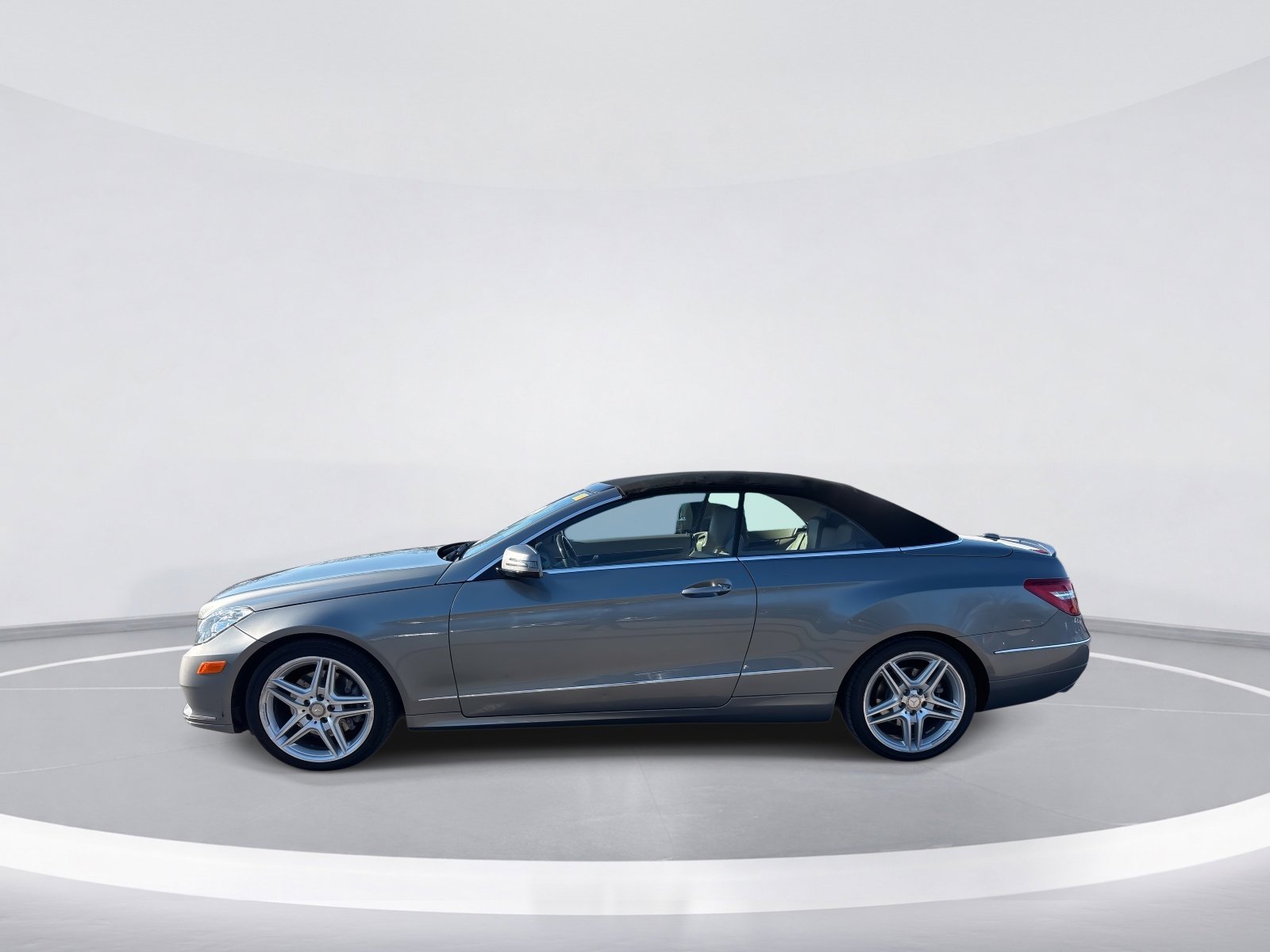 Used 2011 Mercedes-Benz E 350 Cabriolet image 5