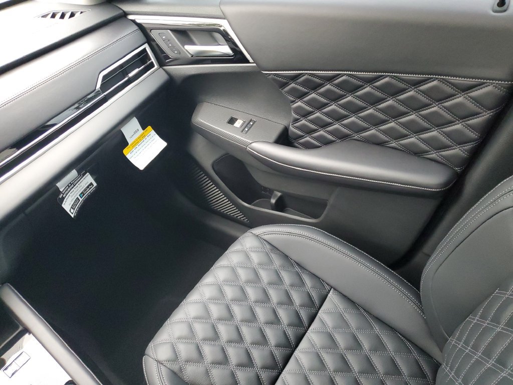 Used 2025 Mitsubishi Outlander SEL AWD/4WD image 12