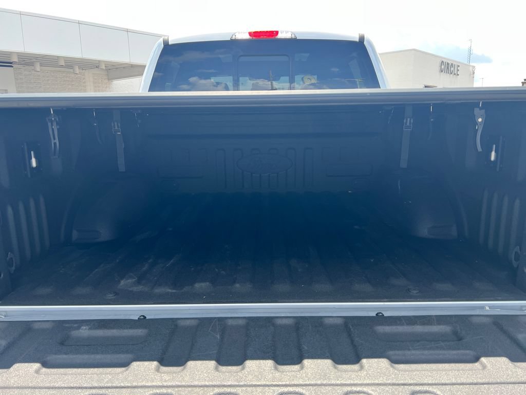 Used 2019 Ford F150 Lariat w/ Equipment Group 502A Luxury AWD/4WD image 8