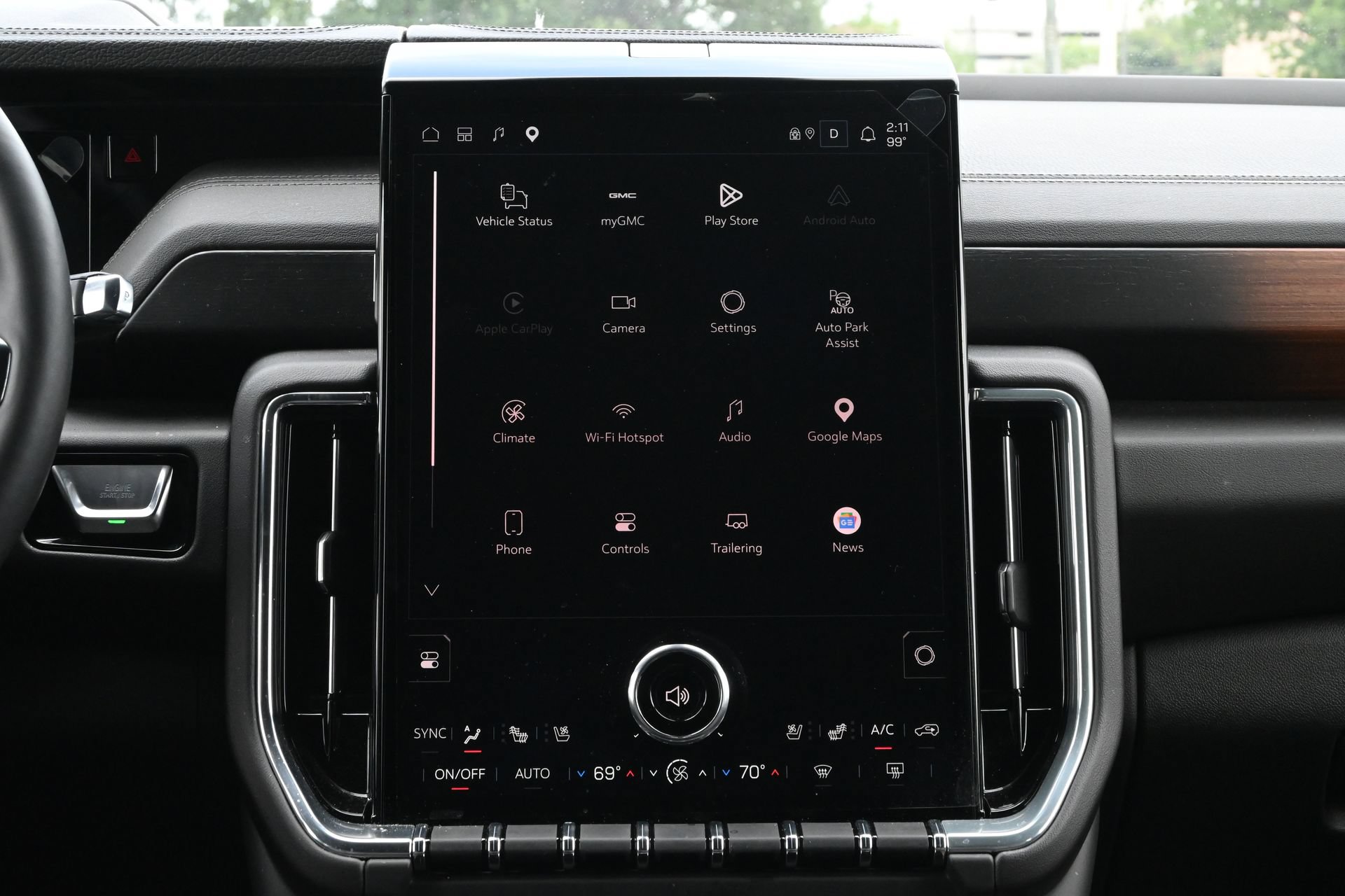 Used 2025 GMC Yukon Denali w/ Sun & Power Step Package RWD image 13
