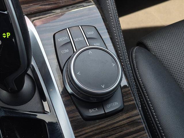 Used 2022 BMW 530e w/ M Sport Package RWD image 15