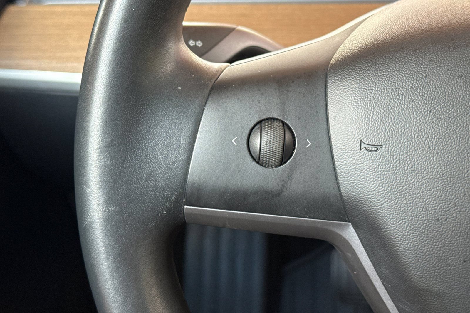 Used 2019 Tesla Model 3 Standard Range RWD image 29
