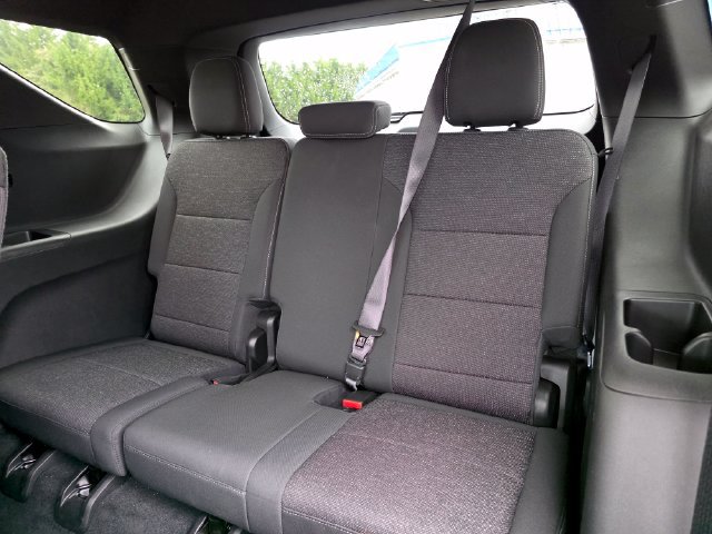Used 2025 Chevrolet Traverse LT AWD/4WD image 9