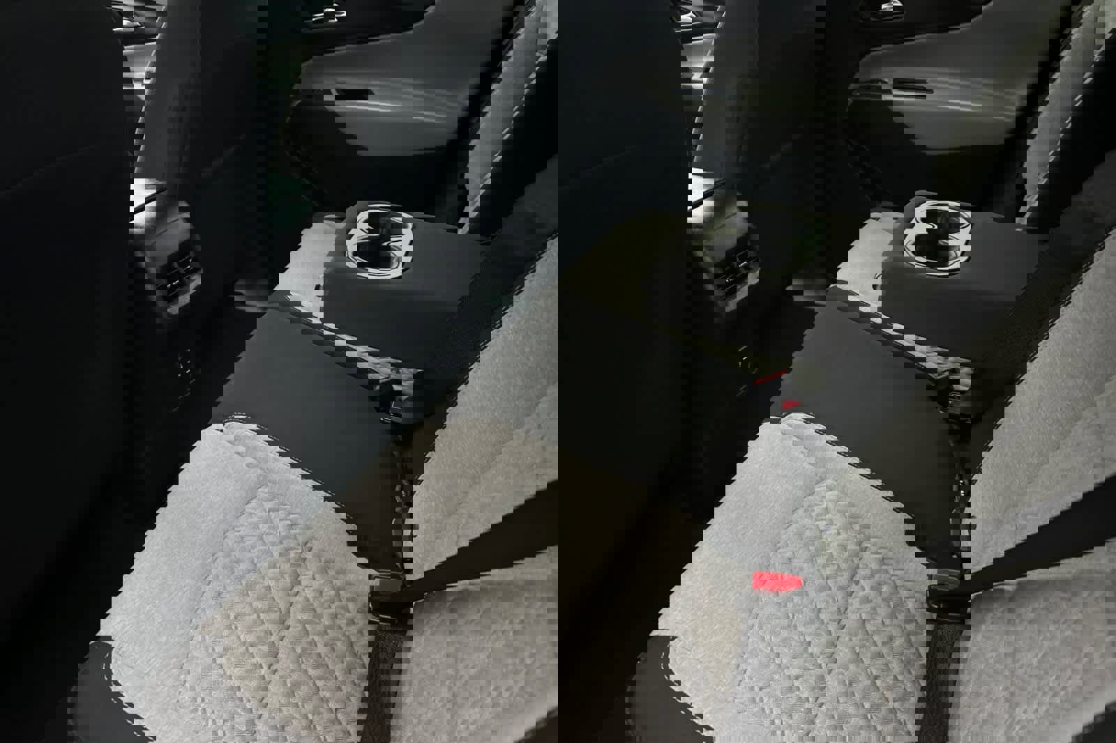 Used 2023 Chevrolet Equinox LT image 5