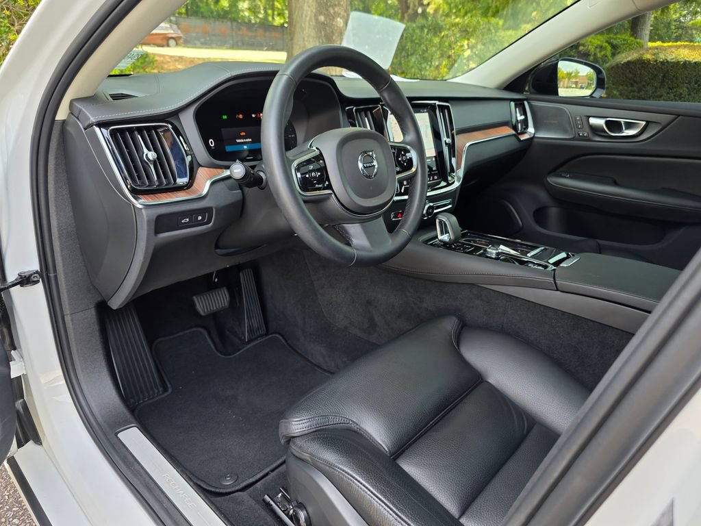 Used 2024 Volvo S60 T8 Ultimate w/ Climate Package AWD/4WD image 11