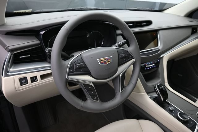 Used 2022 Cadillac XT5 Premium Luxury FWD image 23