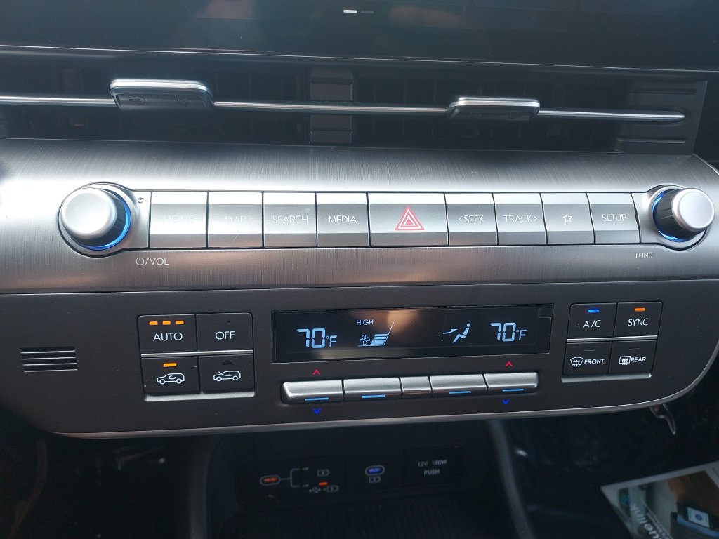 Used 2024 Hyundai Kona SEL FWD image 16