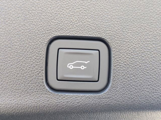 New 2026 Chevrolet Traverse High Country FWD image 35