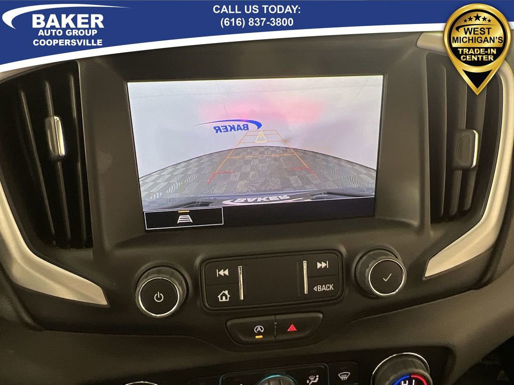 Used 2024 GMC Terrain SLT w/ Elevation Edition image 15