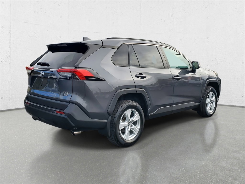 Used 2021 Toyota RAV4 XLE image 7