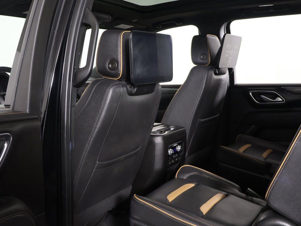 Used 2023 GMC Yukon XL AT4 w/ AT4 Premium Plus Package AWD/4WD image 36