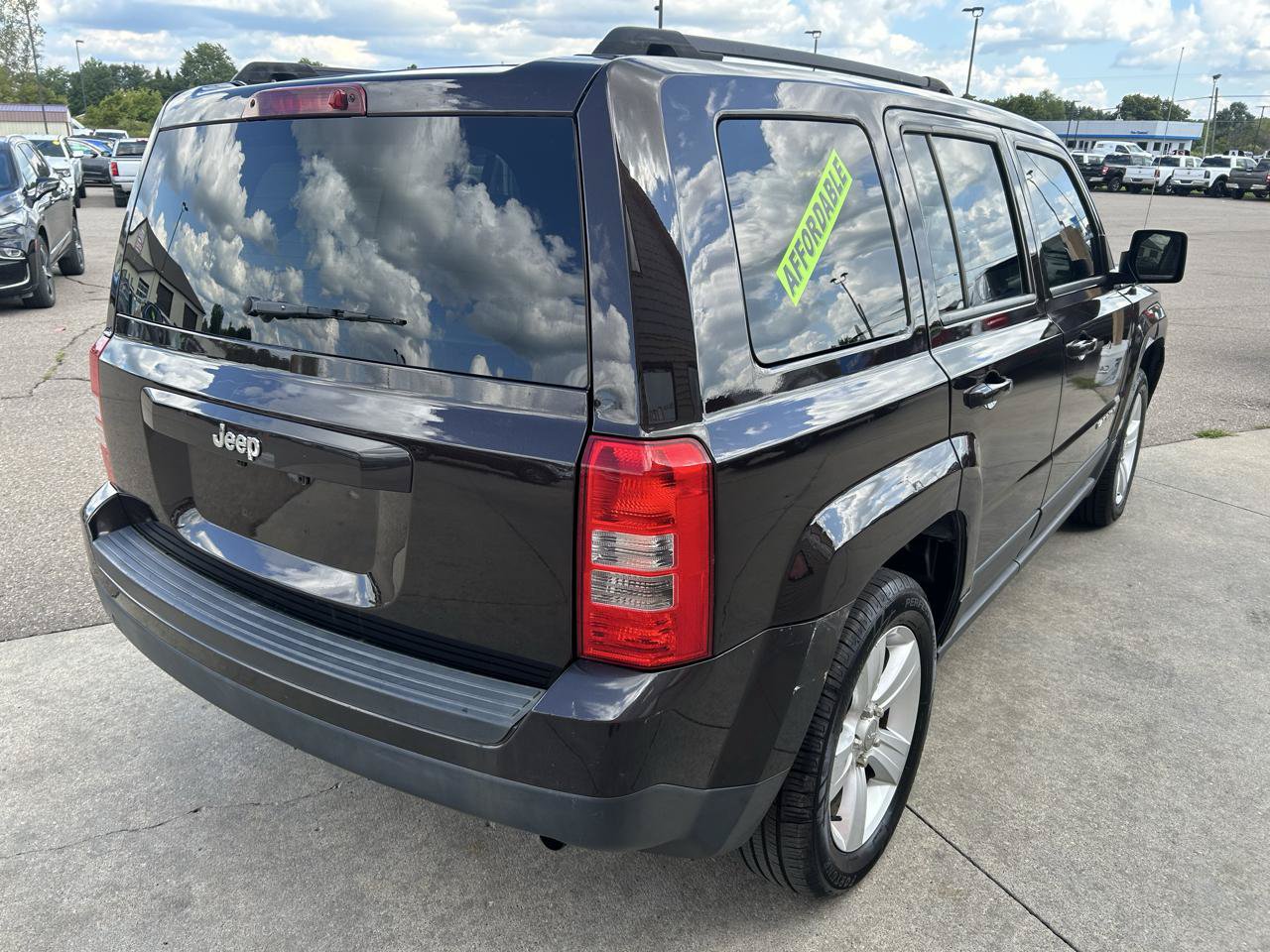 Used 2014 Jeep Patriot Latitude FWD image 5
