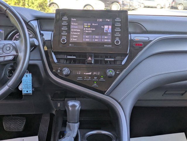 Used 2024 Toyota Camry SE image 10