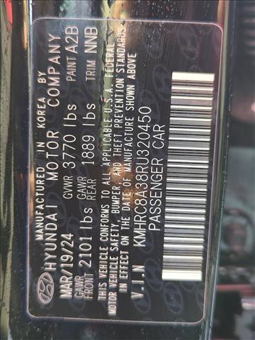 Used 2024 Hyundai Venue SEL image 25