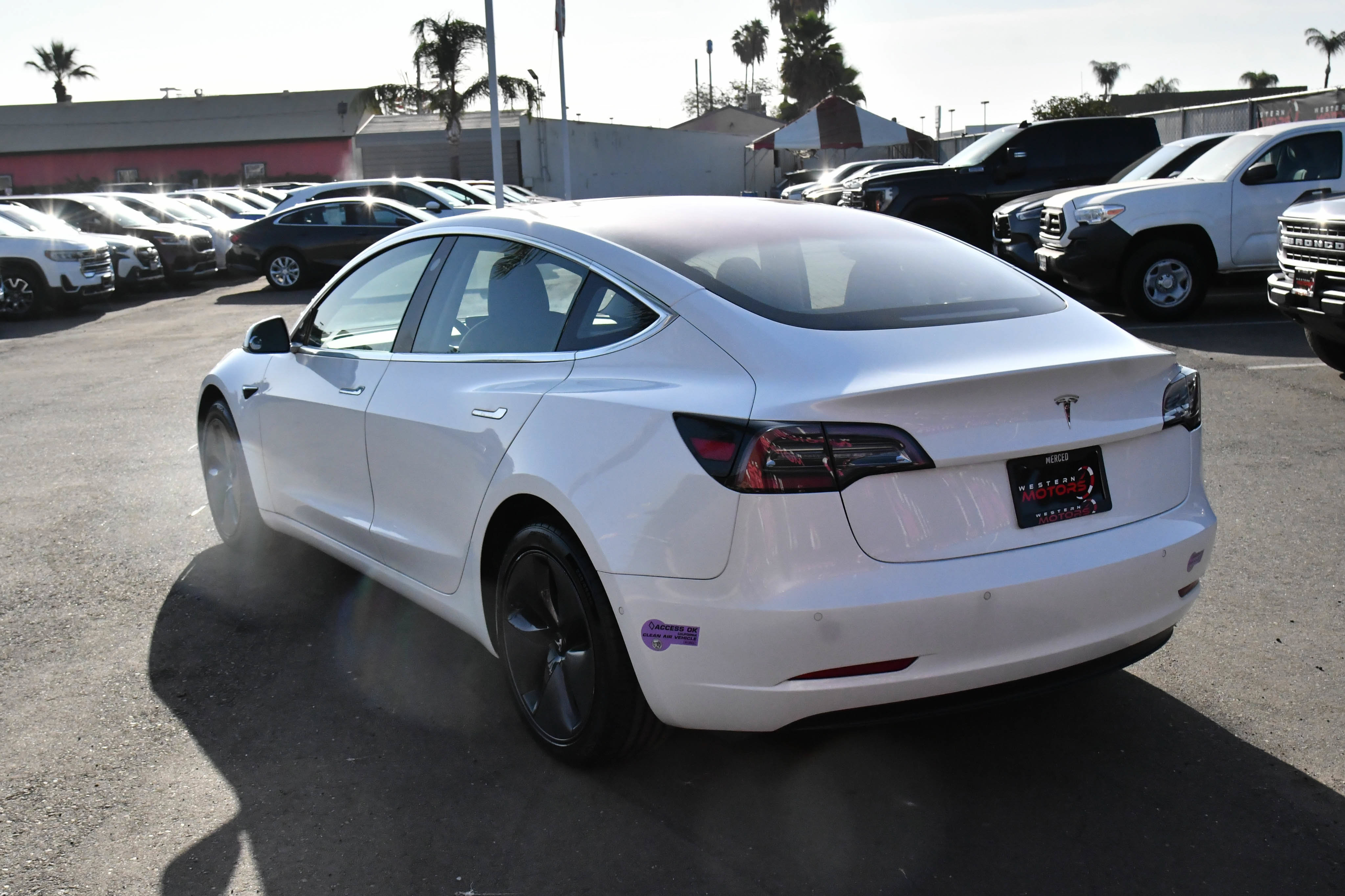 Used 2018 Tesla Model 3 Long Range RWD image 6