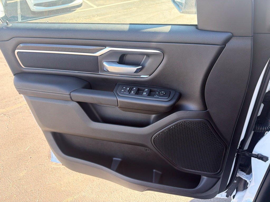 New 2027 RAM 1500 4x4 Crew Cab image 16