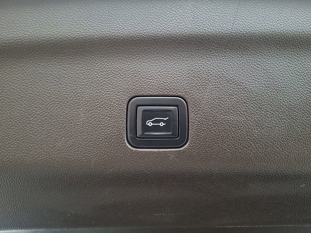 Used 2022 Chevrolet Tahoe LT image 32