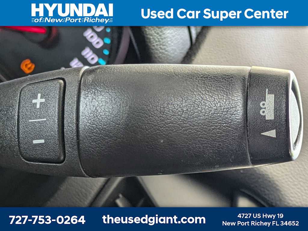 Used 2018 Chevrolet Suburban Premier RWD image 38