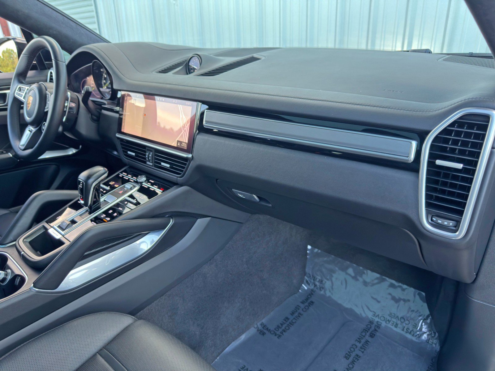 Used 2021 Porsche Cayenne Turbo S image 15