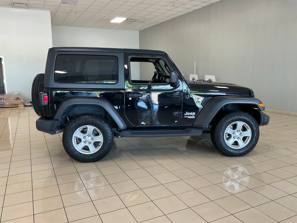 Used 2018 Jeep Wrangler Sport AWD/4WD image 6