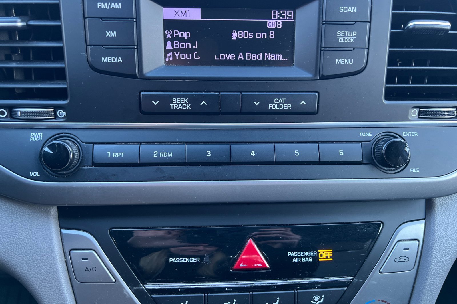 Used 2017 Hyundai Elantra SE image 38