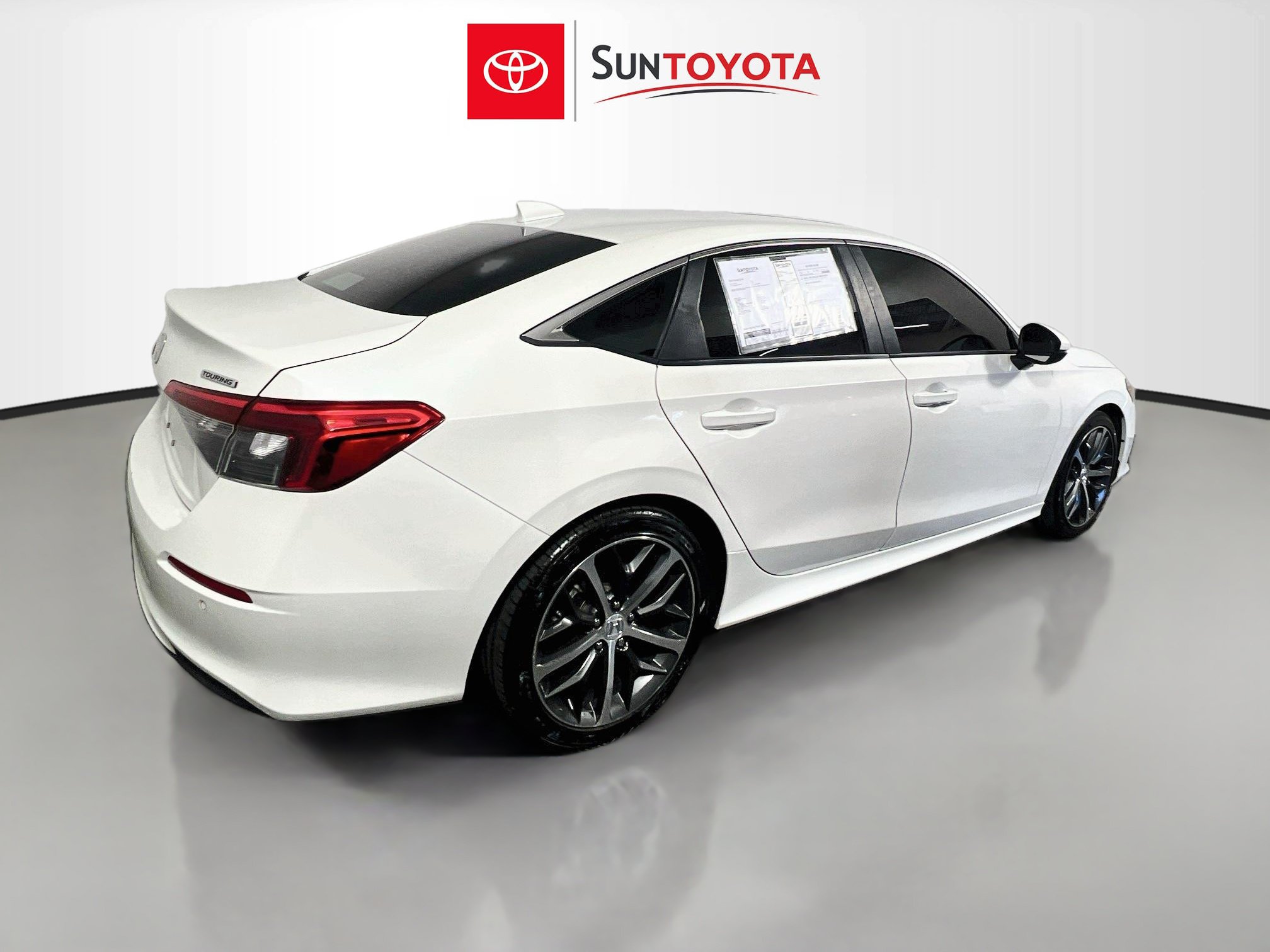Used 2024 Honda Civic Touring image 4