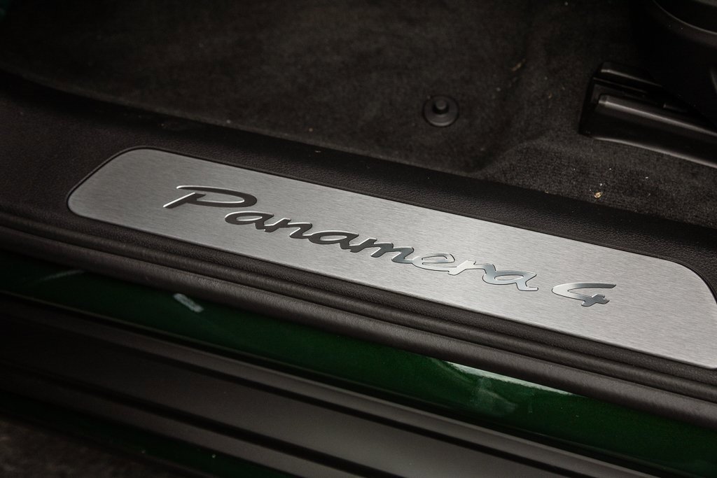 Used 2025 Porsche Panamera 4 image 28