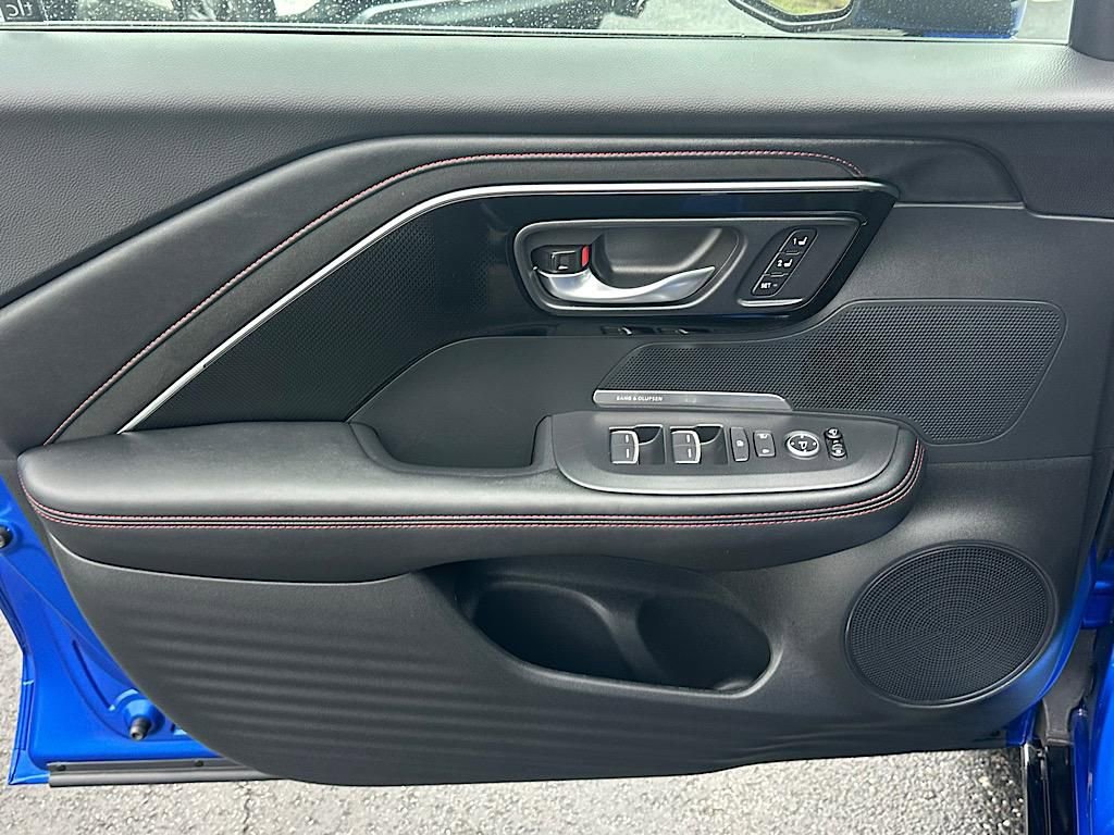 Certified 2025 Acura ADX A-Spec image 17