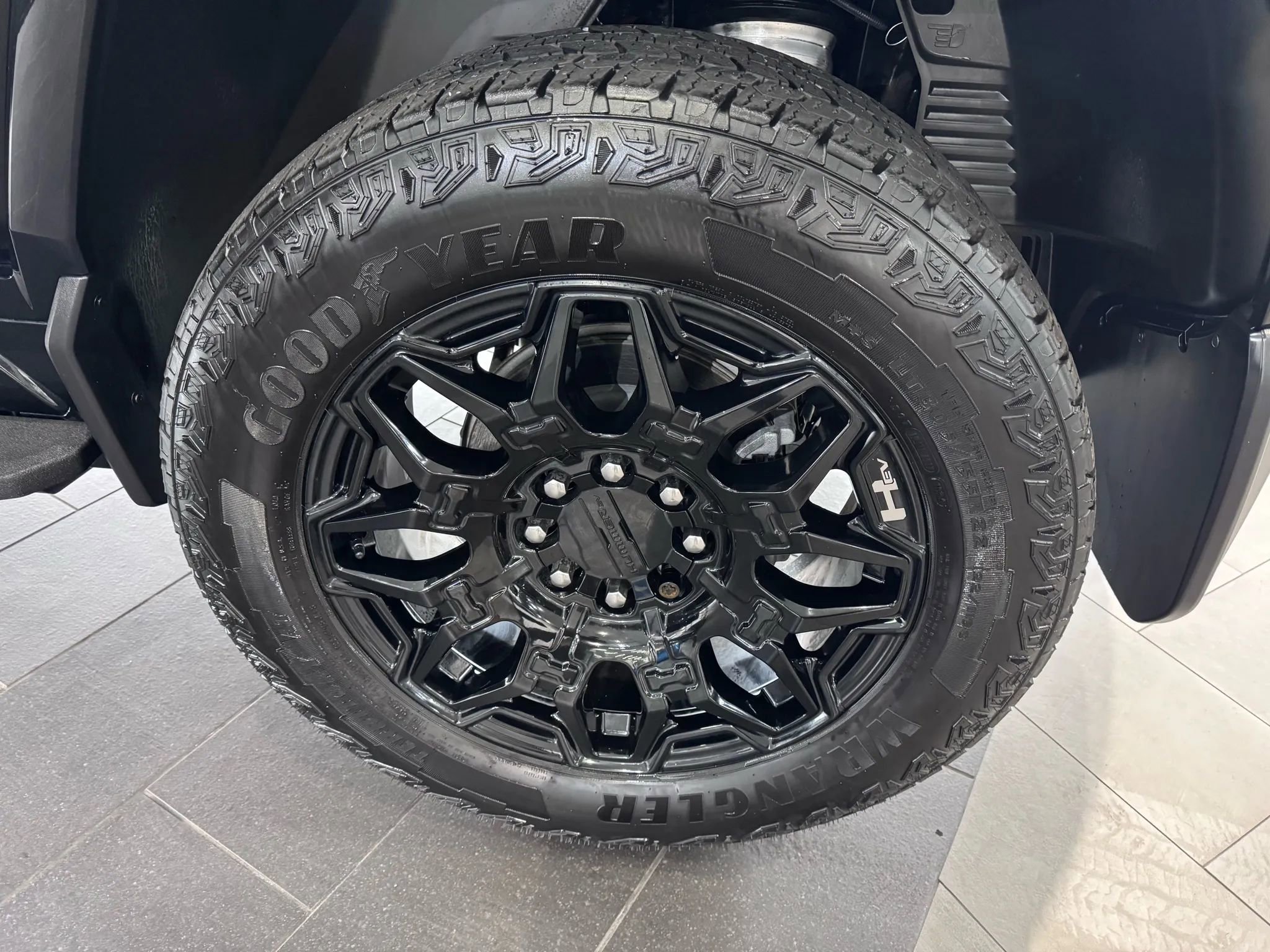 Used 2024 GMC Hummer EV 2X w/ LPO, Illumination Package image 55