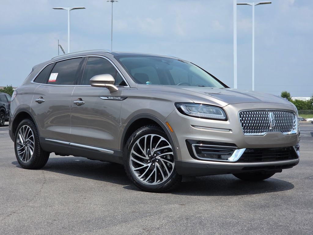 Used 2020 Lincoln Nautilus Reserve w/ Equipment Group 201A AWD/4WD image 2