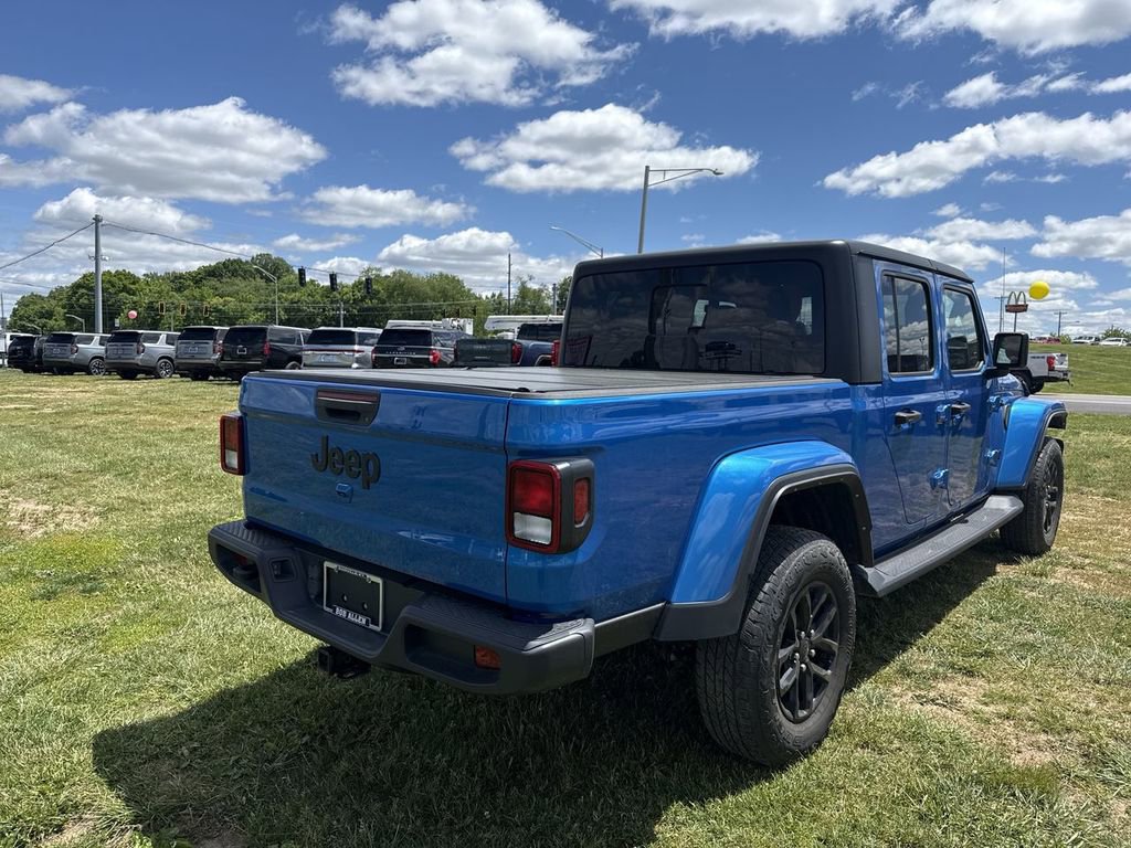 Used 2022 Jeep Gladiator Sport AWD/4WD image 13