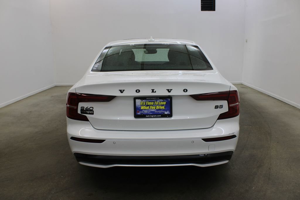 Used 2024 Volvo S60 B5 Plus FWD image 4