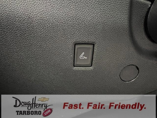 New 2026 Chevrolet Traverse RS w/ LPO, Floor Liner Package FWD image 43