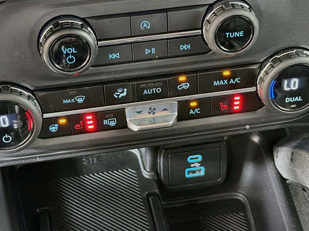 Used 2025 Ford Bronco Badlands AWD/4WD image 37