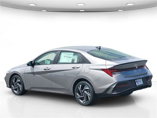 New 2025 Hyundai Elantra SEL image 6